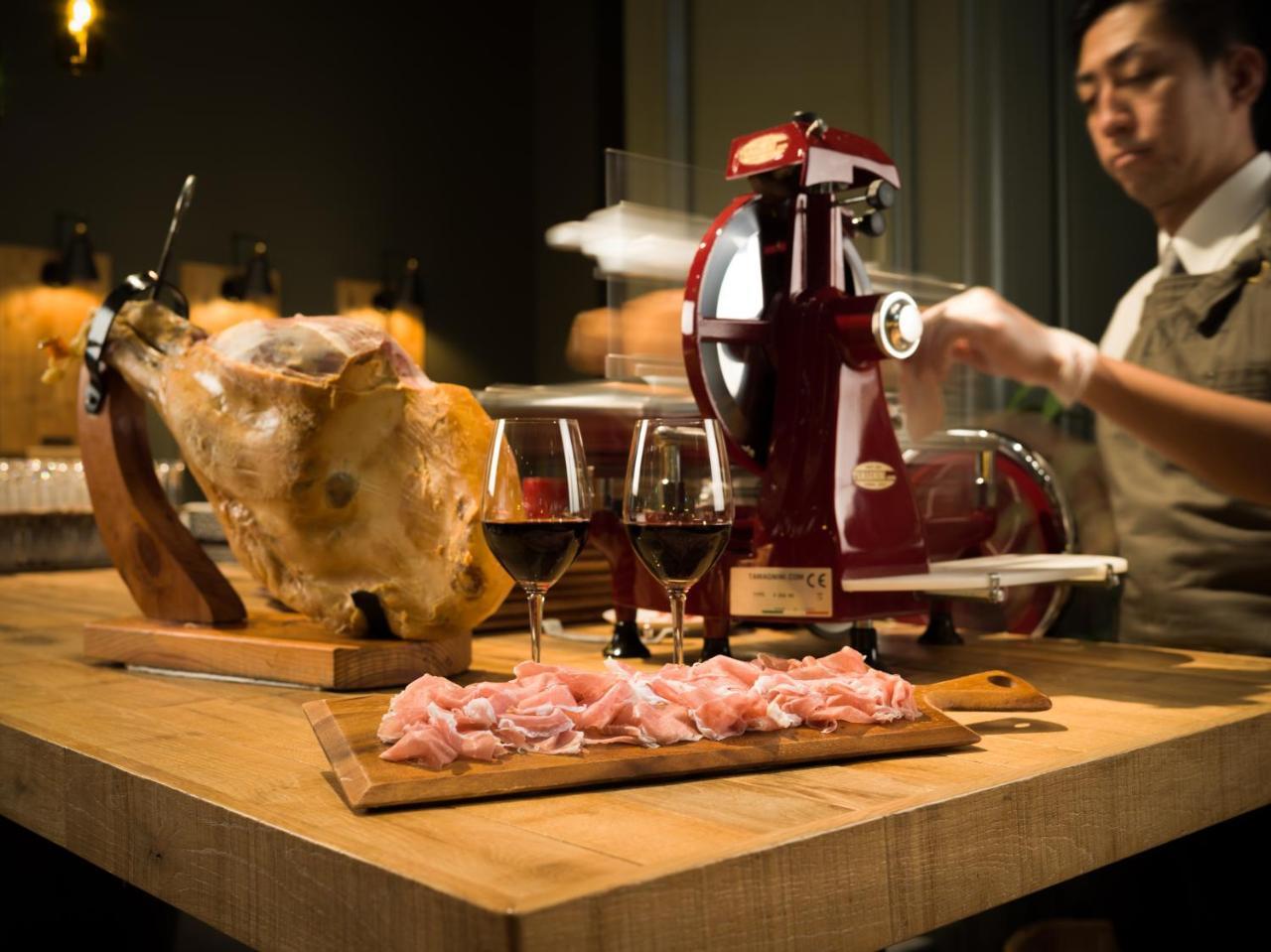 Omo7 Asahikawa By Hoshino Resorts Exterior photo A prosciutto slicer
